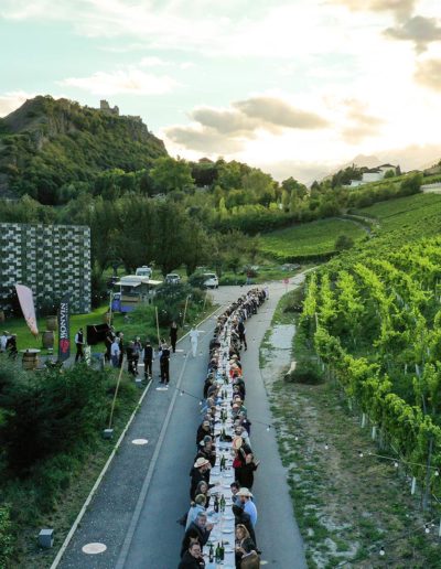 Tavolata in the vineyards of Valais