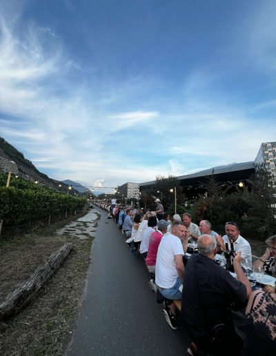 Tavolata in the vineyards