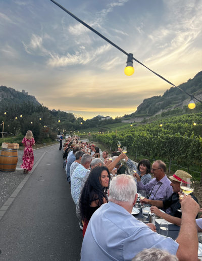 Tavolata in the vineyards